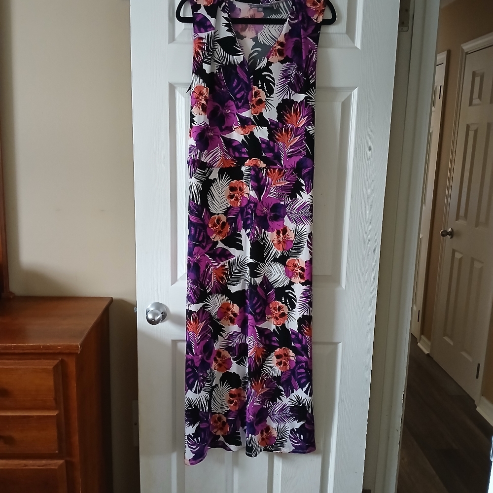 LIKE NEW Jessica London Maxi Dress - Size 18W